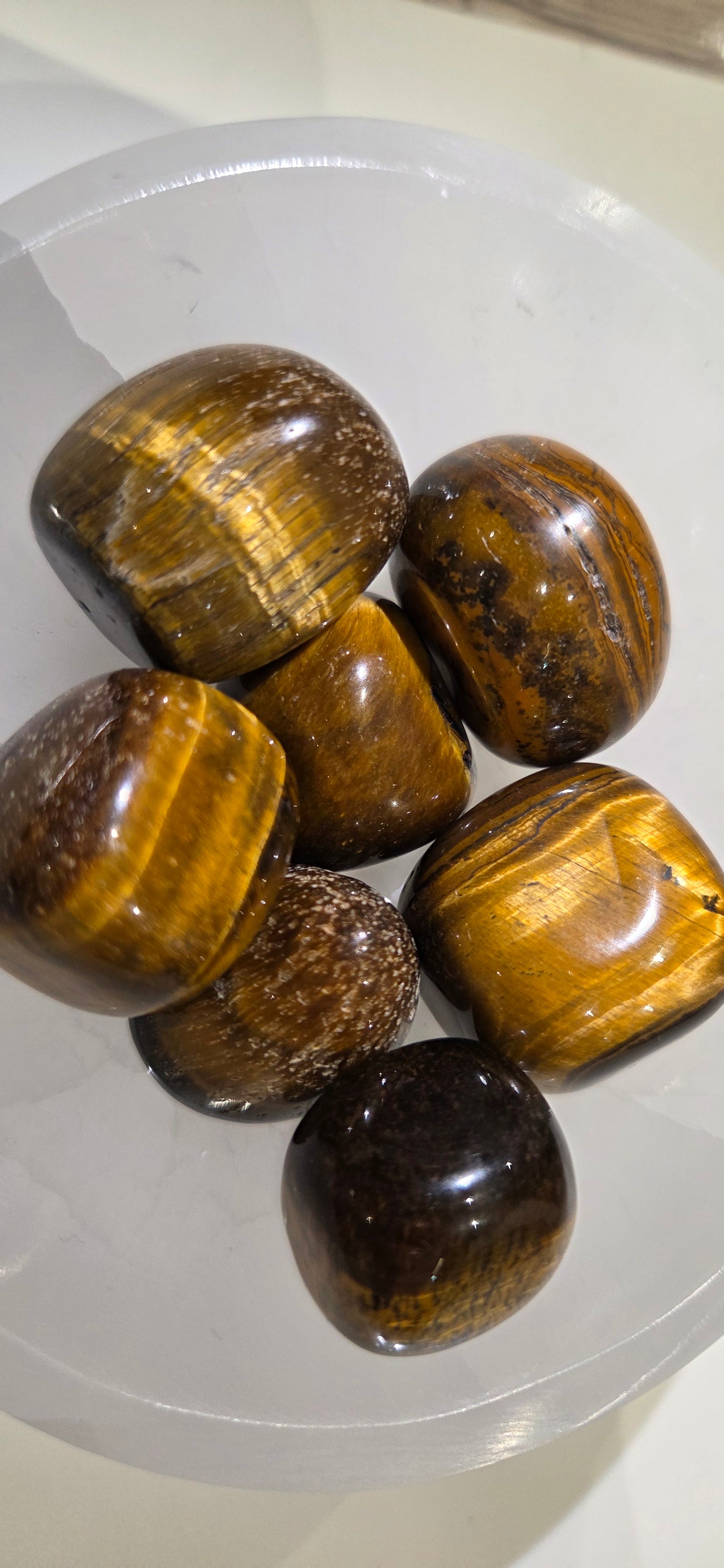 Œil de Tigre – Pierre roulée de protection et de confiance