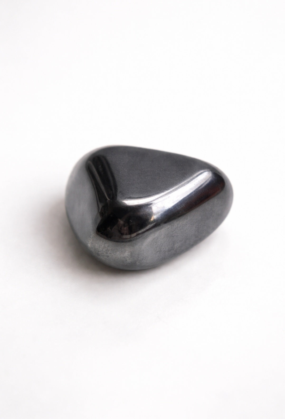 Pierre roulée Hématite – Ancrage & protection