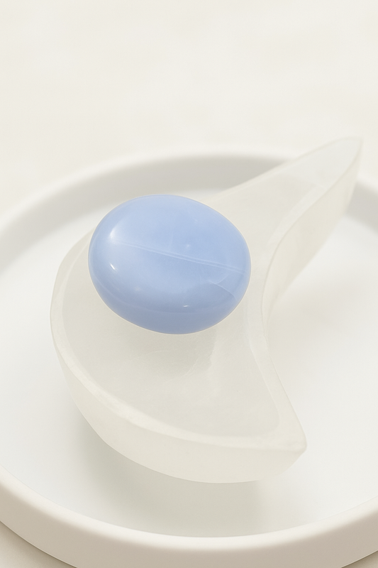 Galet calcédoine bleue AA (environ 50g)