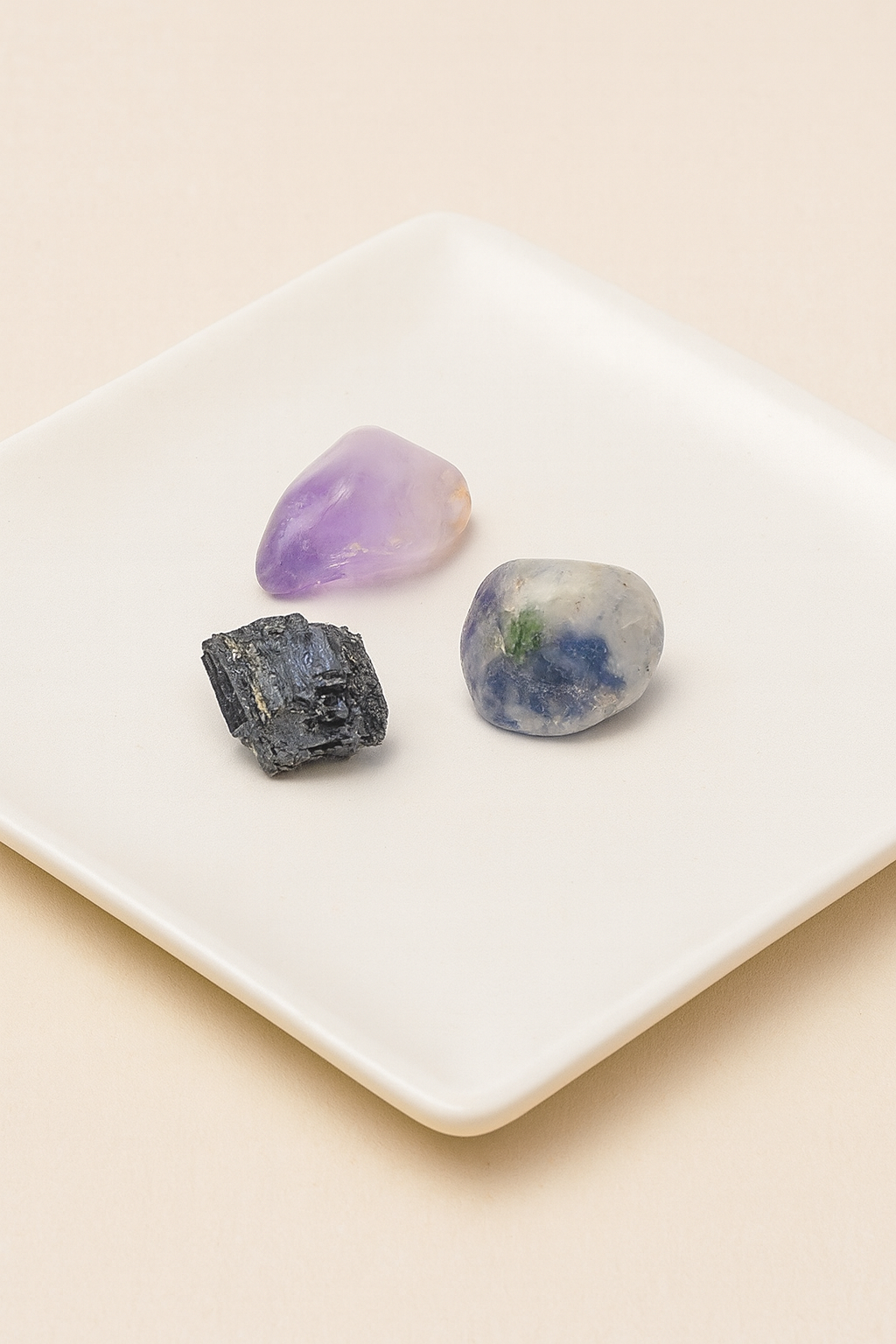 Pierres de rêve – Sodalite, Améthyste & Tourmaline