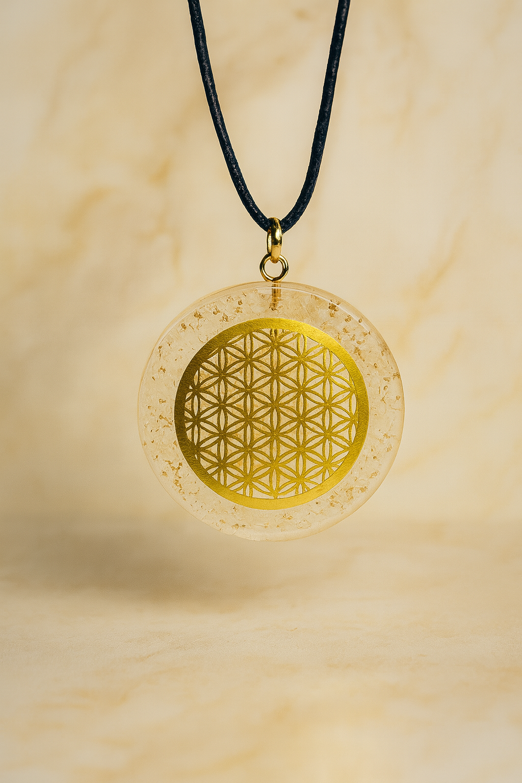 Pendentif Orgonite en Sélénite – Fleur de Vie